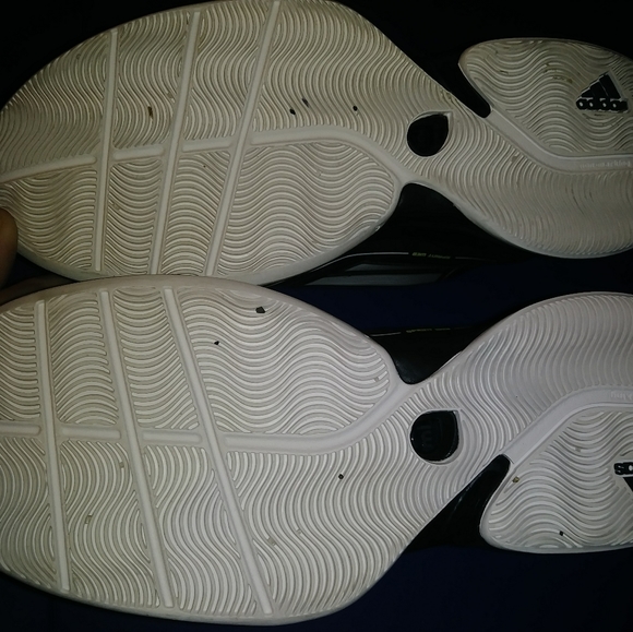 Adidas - Picture 2 of 6